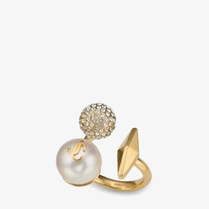Anillo con múltiples dijes Anillo con perlas y acabado dorado Anillo con múltiples dijes Anillo con perlas y acabado dorado