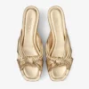 Avenue Wedge 50: sandalias de cuña de napa metalizada dorada Avenue Wedge 50: sandalias de cuña de napa metalizada dorada