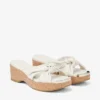 Avenue Wedge 50: sandalias de cuña de piel napa color café con leche Avenue Wedge 50: sandalias de cuña de piel napa color café con leche