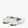 Bailarinas Eleri de piel de oveja natural con adorno de perla Bailarinas Eleri de piel de oveja natural con adorno de perla