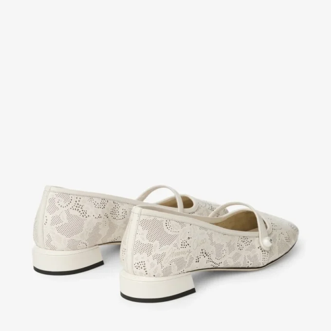 Bailarinas Elisa Latte de jimmy choo con cordones de napa perforada Bailarinas Elisa Latte de jimmy choo con cordones de napa perforada