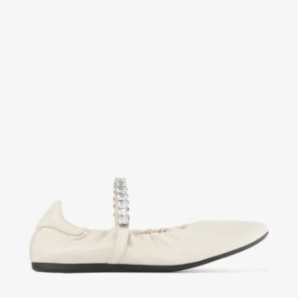 Bailarinas Jade de piel napa suave color latte con tiras de cristales