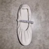Bailarinas Jade de piel napa suave color latte con tiras de cristales