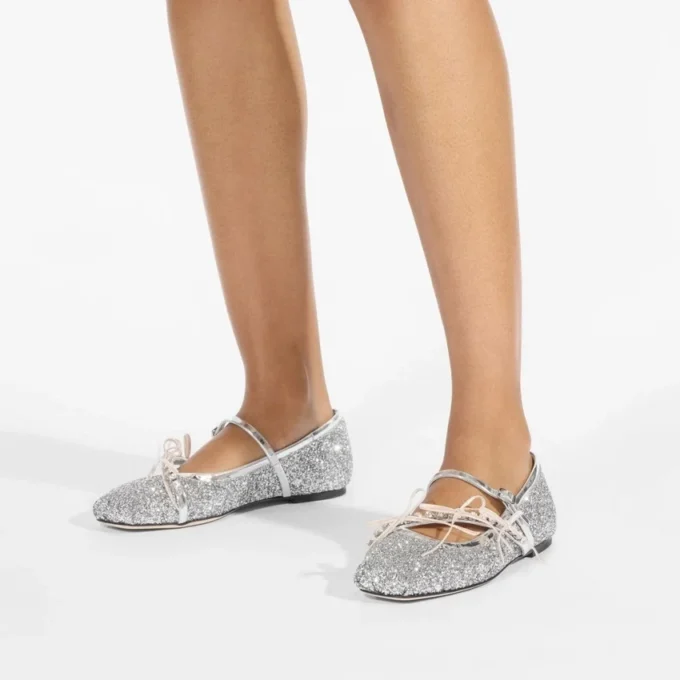 Bailarinas Loli en plata y tejido con purpurina en color macaron, con lazos de satén