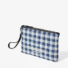 Bolsa plana con cremallera Bolsa con cremallera de rafia a cuadros vichy en azul marino y crudo