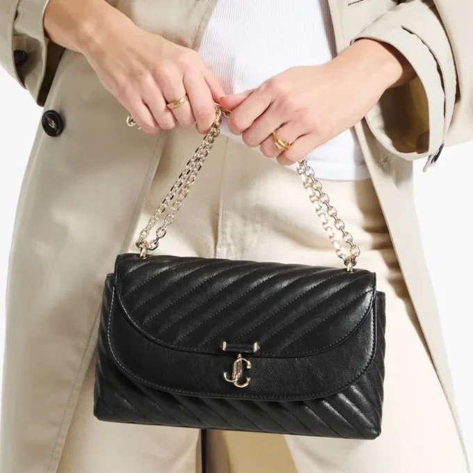 Bolso bandolera Curve mediano en piel Biker acolchada negra