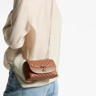 Bolso bandolera Curve pequeño de cuero Biker acolchado color tostado