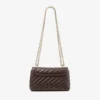 Bolso bandolera Curve pequeño en piel Biker acolchada color chocolate Bolso bandolera Curve pequeño en piel Biker acolchada color chocolate