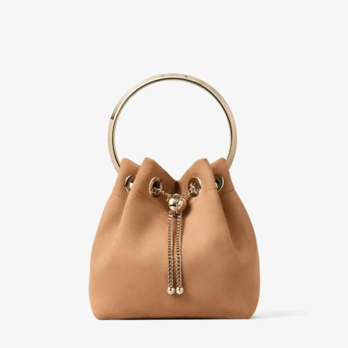 Bolso Bon Bon de ante color toffee con cierre de esfera metálica Bolso Bon Bon de ante color toffee con cierre de esfera metálica
