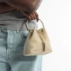 Bolso Bon Bon de malla metalizada color champán Bolso Bon Bon de malla metalizada color champán