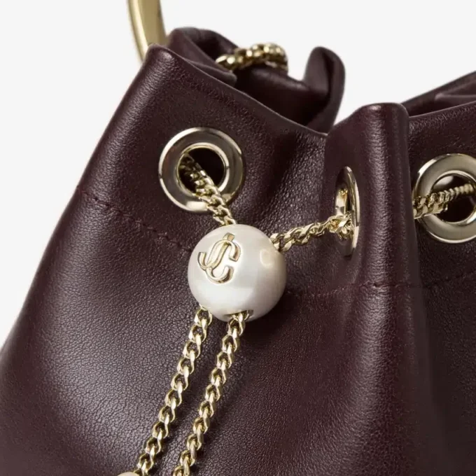 Bolso Bon Bon de piel Biker en color merlot intenso con cierre de perla