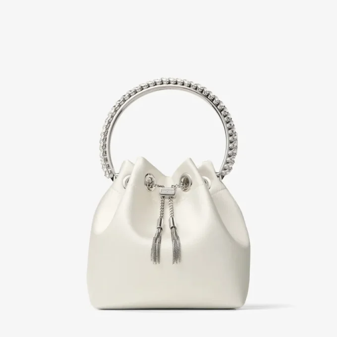 Bolso Bon Bon de satén marfil con asa de cristal