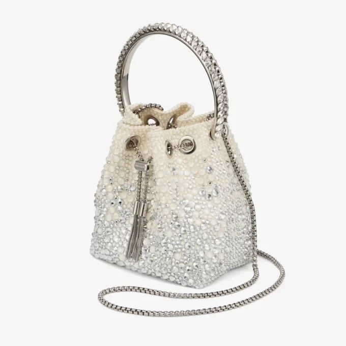 Bolso Bon Bon de satén marfil con cristales Bolso Bon Bon de satén marfil con cristales