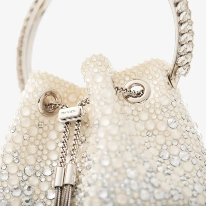Bolso Bon Bon de satén marfil con cristales Bolso Bon Bon de satén marfil con cristales