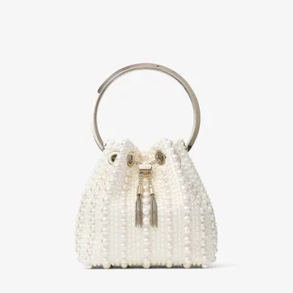 Bolso Bon Bon de satén marfil con perlas por toda la superficie