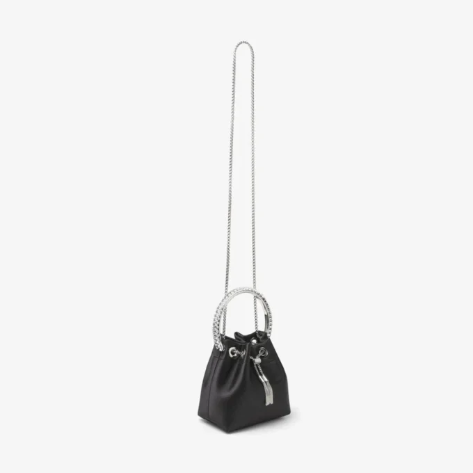 Bolso Bon Bon de satén negro con asa de cristal Bolso Bon Bon de satén negro con asa de cristal
