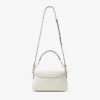 Bolso con asa superior Curve de piel napa acolchada color latte con detalles de perlas