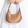 Bolso de hombro Bar Hobo pequeño de ante color toffee con ribetes de cuero Biker
