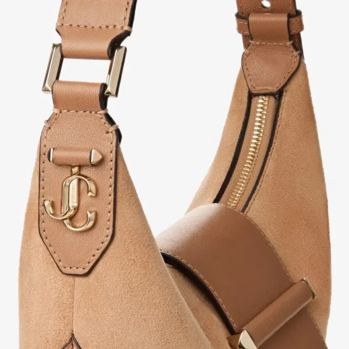 Bolso de hombro Bar Hobo pequeño de ante color toffee con ribetes de cuero Biker