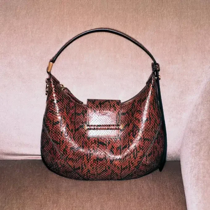 Bolso de hombro Bar Hobo Small Cognac Kigali con estampado de serpiente Bolso de hombro Bar Hobo Small Cognac Kigali con estampado de serpiente