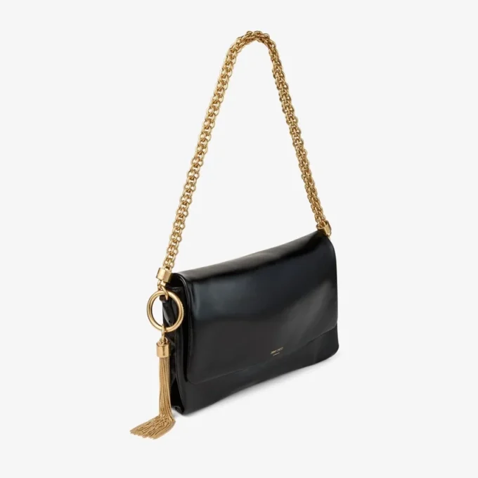 Bolso de hombro Callie con solapa de piel Biker brillante en negro