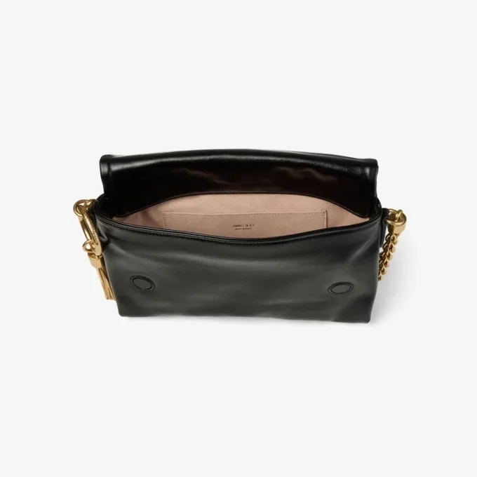 Bolso de hombro Callie con solapa de piel Biker brillante en negro