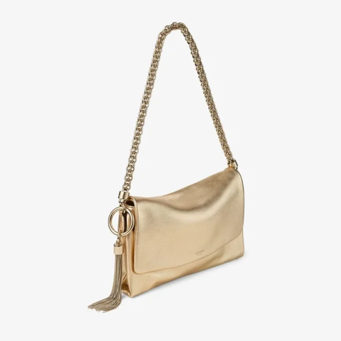 Bolso de hombro Callie con solapa de piel metalizada dorada Bolso de hombro Callie con solapa de piel metalizada dorada