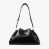 Bolso de hombro Cinch mediano de piel negra Bolso de hombro Cinch mediano de piel negra