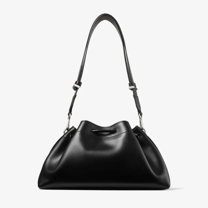 Bolso de hombro Cinch mediano de piel negra Bolso de hombro Cinch mediano de piel negra