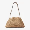 Bolso de hombro Cinch mediano de rafia tejida con motivos florales naturales