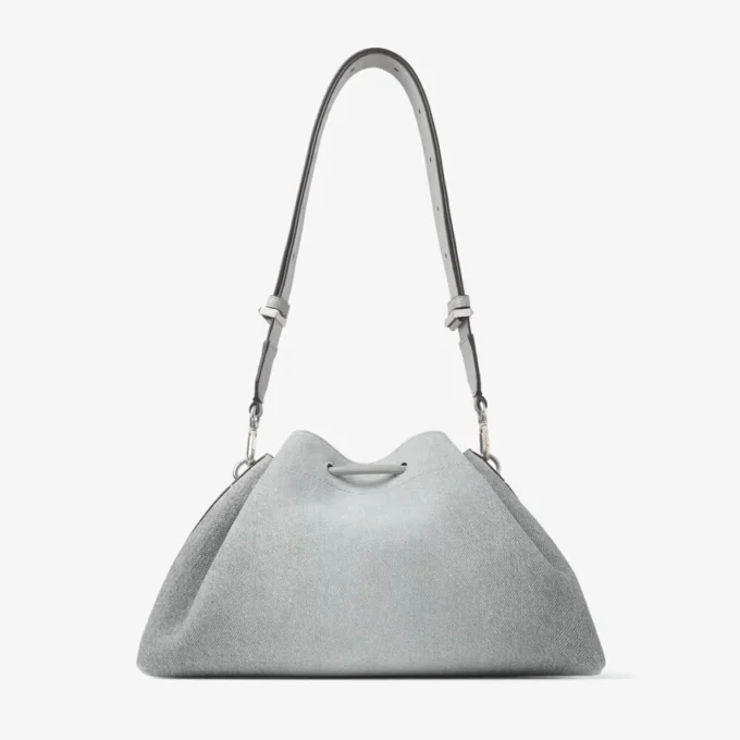 Bolso de hombro Cinch mediano en denim de ante color paloma y piel de becerro lisa