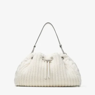 Bolso de hombro mediano Cinch de lana tejida en color Latte
