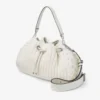 Bolso de hombro mediano Cinch de lana tejida en color Latte