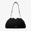 Bolso de hombro mediano Cinch de lana tejida en negro Bolso de hombro mediano Cinch de lana tejida en negro