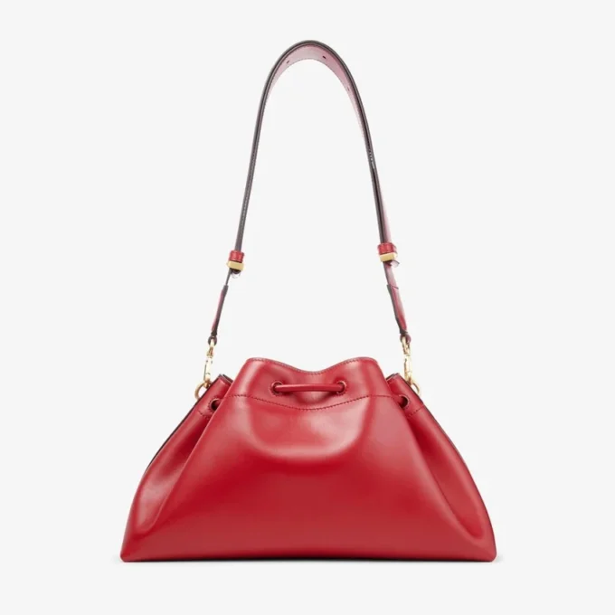 Bolso de hombro mediano Cinch de piel rojo rubí Bolso de hombro mediano Cinch de piel rojo rubí