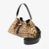Bolso de hombro mediano Cinch de potro con estampado de leopardo natural Bolso de hombro mediano Cinch de potro con estampado de leopardo natural