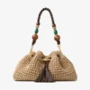 Bolso de hombro mediano Cinch de rafia de ganchillo en tonos naturales y chocolate con correa trenzada