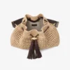 Bolso de hombro mediano Cinch de rafia de ganchillo en tonos naturales y chocolate con correa trenzada