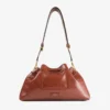 Bolso de hombro mediano Cinch en piel estampada de elaphe color coñac con costuras de cuero estilo Biker