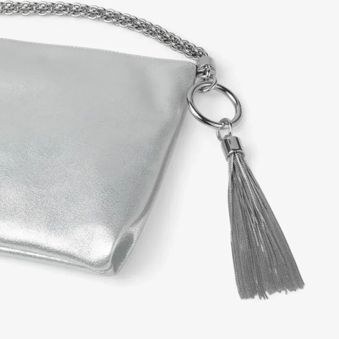 Bolso de mano Callie de piel metalizada plateada Bolso de mano Callie de piel metalizada plateada