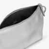 Bolso de mano Callie de piel metalizada plateada Bolso de mano Callie de piel metalizada plateada