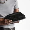 Bolso de mano Skylar de piel negra brillante con estampado de serpiente y cierre cuadrado JC