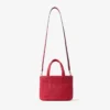 Bolso de playa East-West Mini en rojo rubí y dorado claro. Mini bolso de playa con asas superiores Bolso de playa East-West Mini en rojo rubí y dorado claro. Mini bolso de playa con asas superiores