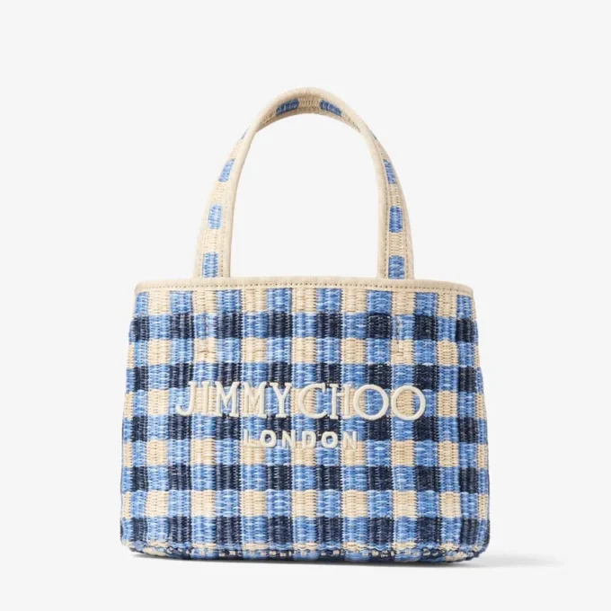 Bolso de playa tipo tote East-West Mini de rafia en mezcla de azul marino y estampado de cuadros vichy en color crudo Bolso de playa tipo tote East-West Mini de rafia en mezcla de azul marino y estampado de cuadros vichy en color crudo
