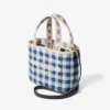 Bolso de playa tipo tote East-West Mini de rafia en mezcla de azul marino y estampado de cuadros vichy en color crudo Bolso de playa tipo tote East-West Mini de rafia en mezcla de azul marino y estampado de cuadros vichy en color crudo