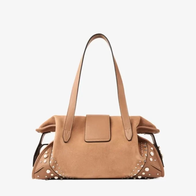Bolso de viaje Bar Holdall mediano de ante color toffee con ribetes de cuero Biker y tachuelas de perlas