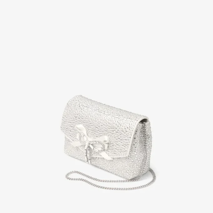 Bolso mini con lazo suave Bolso mini de satén marfil con lazo de cristales Bolso mini con lazo suave Bolso mini de satén marfil con lazo de cristales
