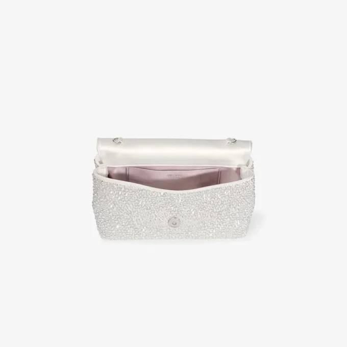 Bolso mini con lazo suave Bolso mini de satén marfil con lazo de cristales Bolso mini con lazo suave Bolso mini de satén marfil con lazo de cristales