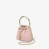 Bolso mini tipo cubo Micro Bon Bon de satén rosa y encaje jimmy choo Bolso mini tipo cubo Micro Bon Bon de satén rosa y encaje jimmy choo
