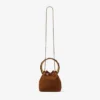 Bolso tipo cubo Bon Bon de ante marrón claro con cierre de cuentas y asa de carey